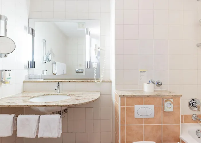 酒店 Garner Centre By Ihg 3*