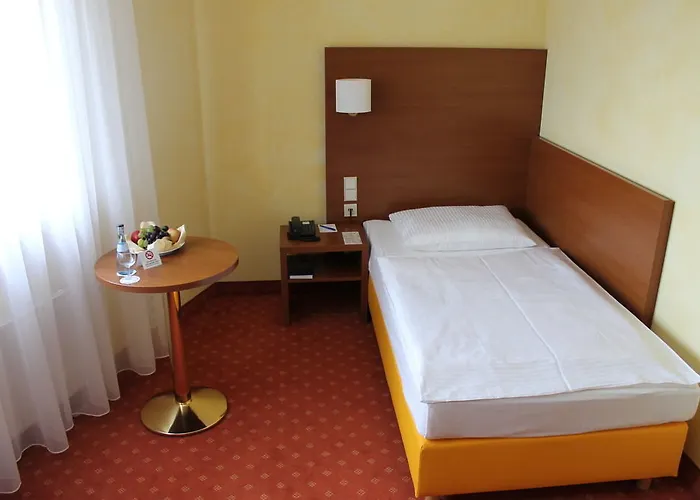 Garner Centre By Ihg 3*