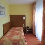 Garner Centre By Ihg 3*