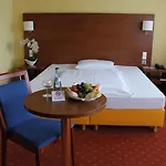 Garner Centre By Ihg 3*