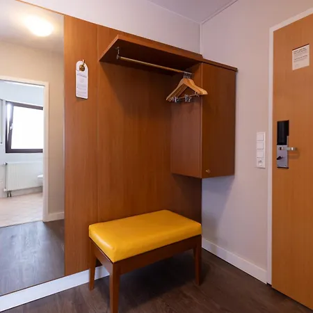 Garner Centre By Ihg 3* Stuttgart