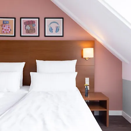 Garner Centre By Ihg Hotell 3*