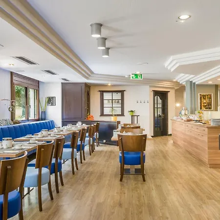 Garner Centre By Ihg Hotel 3*