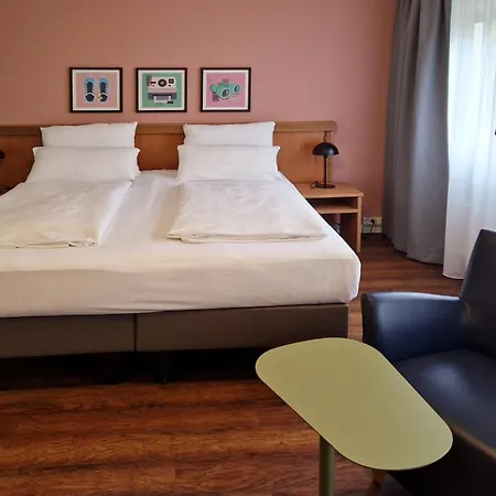 Garner Centre By Ihg 3*