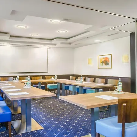 Hotell Garner Centre By Ihg 3*