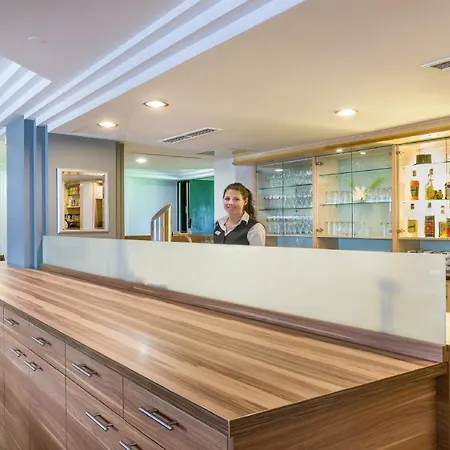 Hotel Garner Centre By Ihg 3*