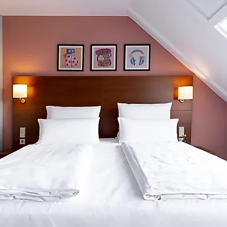 Garner Centre By Ihg 3*