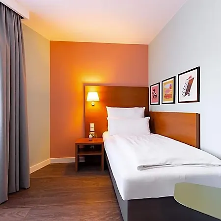 Garner Centre By Ihg Hotell