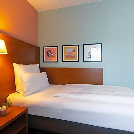 Garner Centre By Ihg Hotell