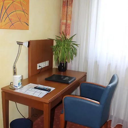 Garner Centre By Ihg Hotel Stuttgart