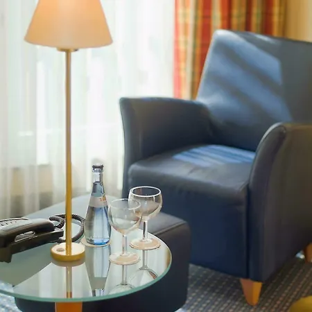 Garner Centre By Ihg Hotell 3*