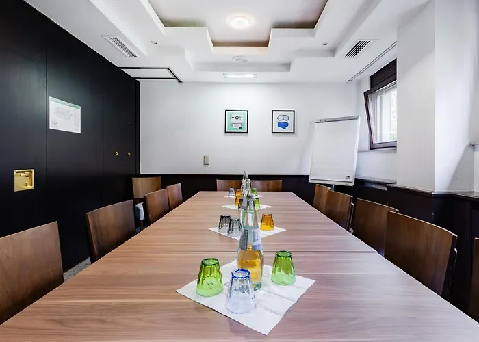 Garner Centre By Ihg