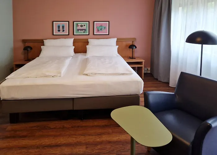 Garner Centre By Ihg 3*