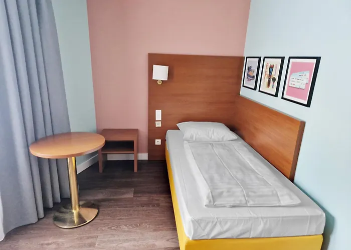 Garner Centre By Ihg Hotell