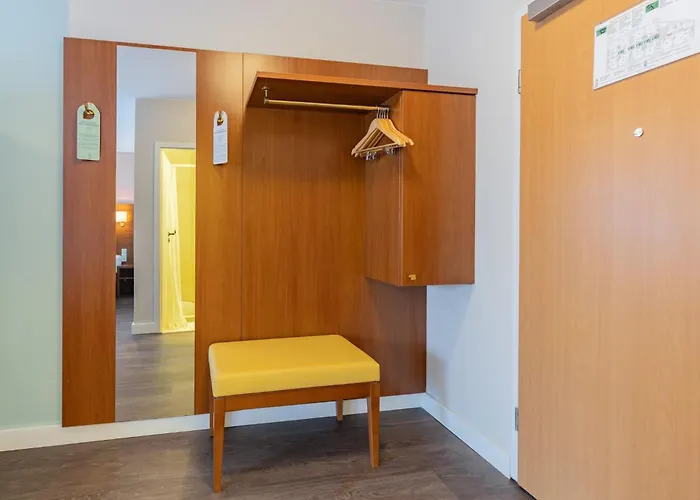 Garner Centre By Ihg Szálloda 3*