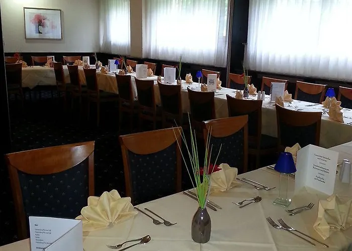 Garner Centre By Ihg Hotel 3*