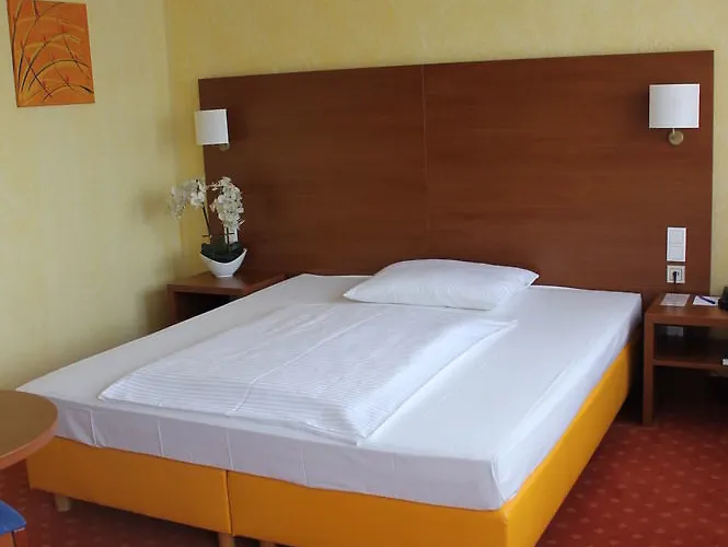 Garner Centre By Ihg 3*