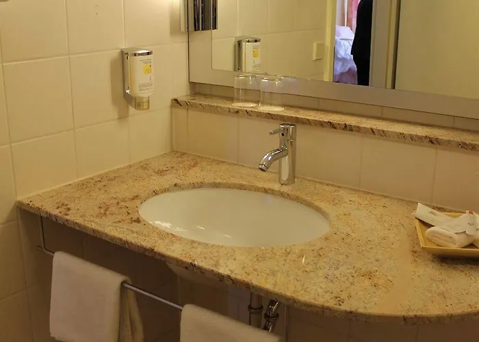 Garner Centre By Ihg