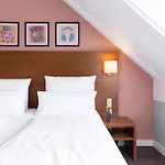 Garner Centre By Ihg Hotel 3*