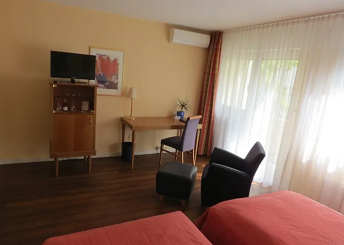 Garner Centre By Ihg מלון